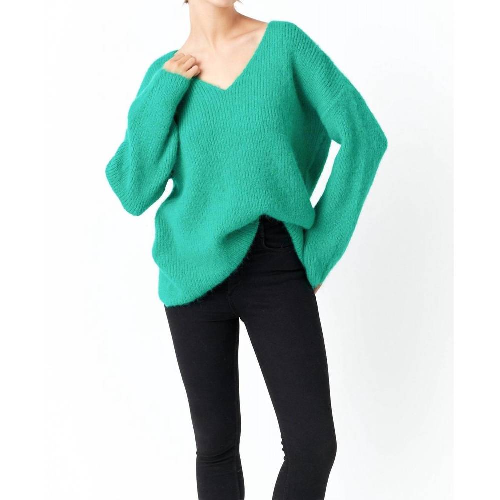 NEW ENDLESS ROSE furry v neck sweater in green
